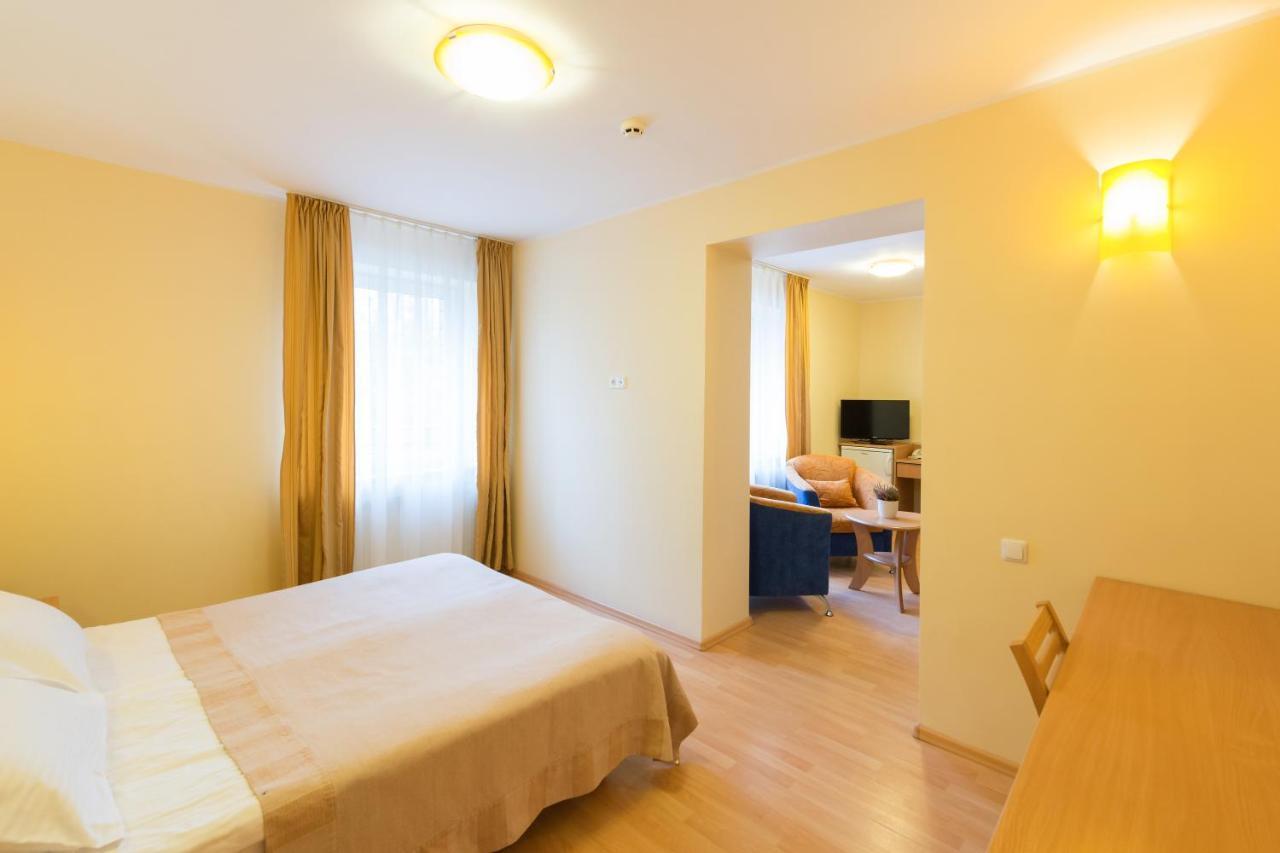 Hotel Vita Self Check In Druskininkai Ngoại thất bức ảnh