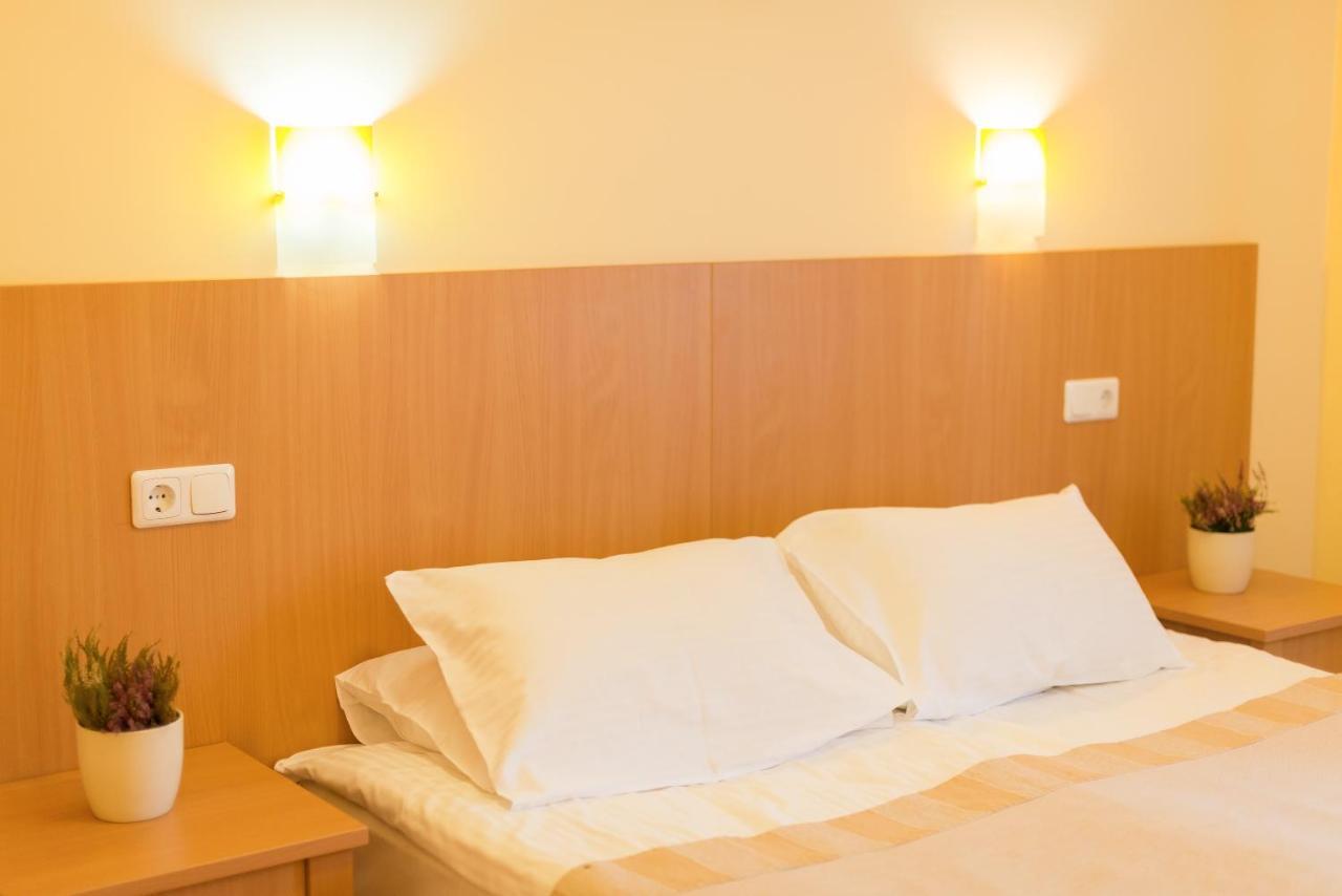 Hotel Vita Self Check In Druskininkai Ngoại thất bức ảnh